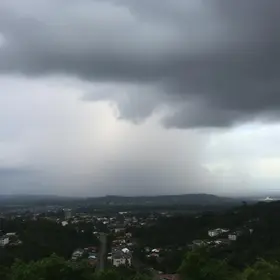 alerta amarelo de tempestade